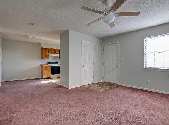 2nd image of 404 Thompsonville Ln APT 21