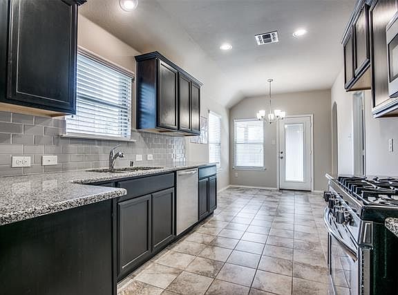 3rd image of 9825 Beaver Dam Ln