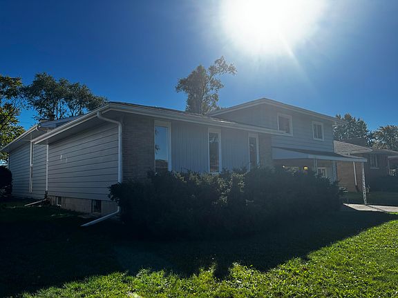 4th image of 7339 California Ave