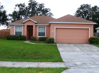 420 Bluff Pass Dr, Eustis, FL 32726