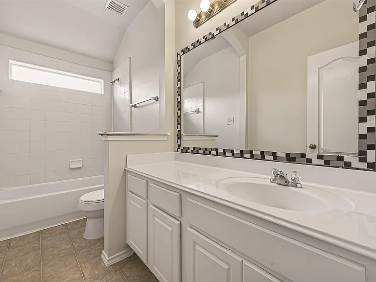 18518 Bare Meadow Ln — Photo 33