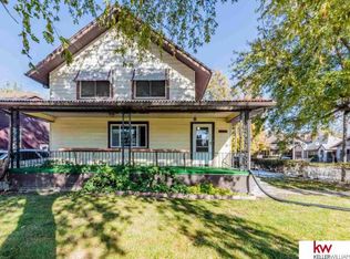 2552 Crown Point Ave, Omaha, NE 68111