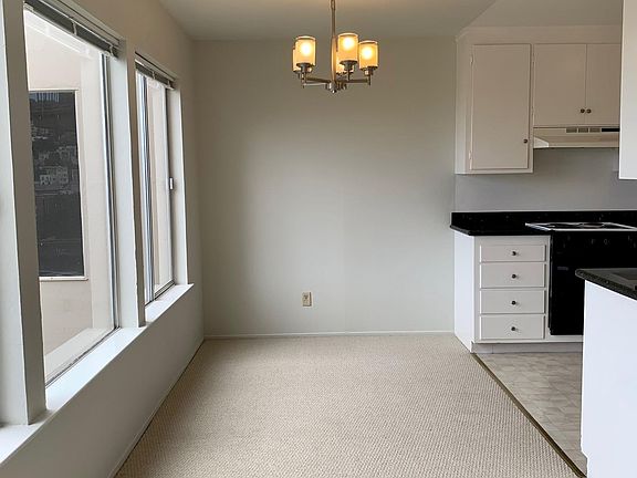 3rd image of 47 Seward St APT 2