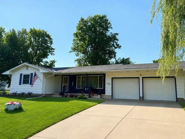 1516 Wellington Cres, Faribault, MN 55021