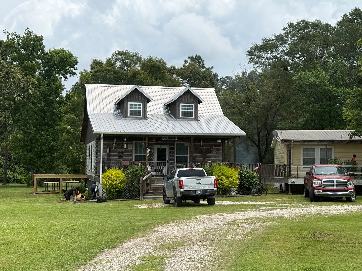 4587 Hwy 171 "Cabin" — Photo 1