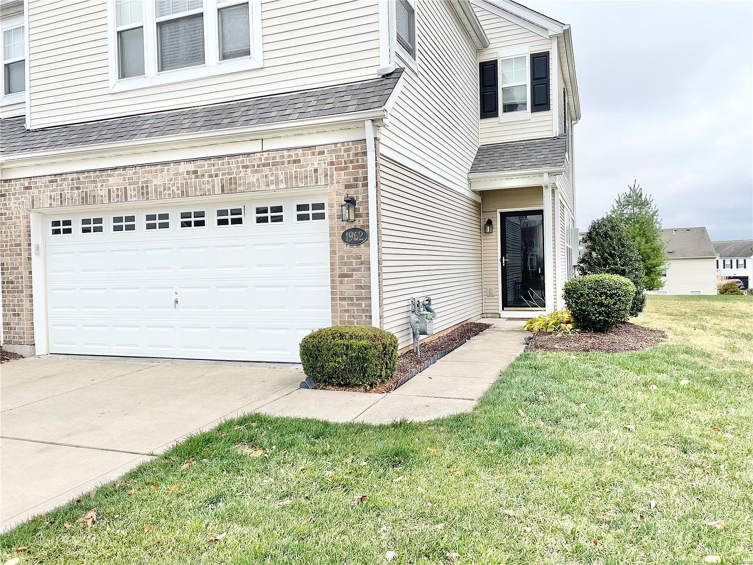 1962 Celebration Park Cir, Belleville, IL 62220 Zillow