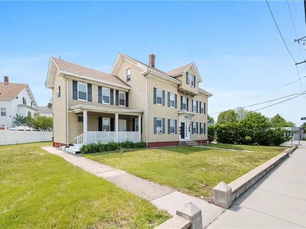 62 Conant St, Pawtucket, RI 02860