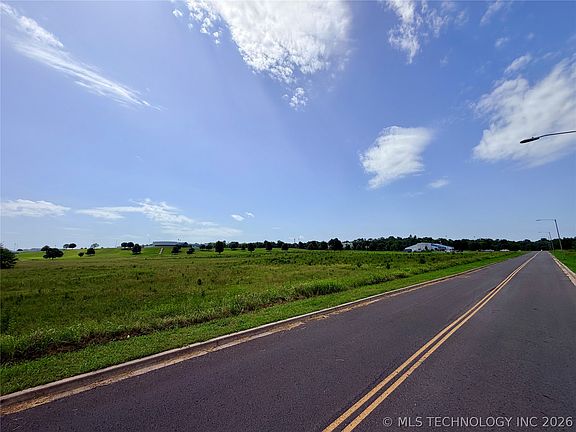 4th image of 360 Main Pkwy