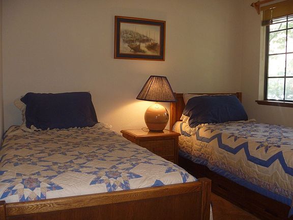 5th image of 875 Southwood Blvd #32
