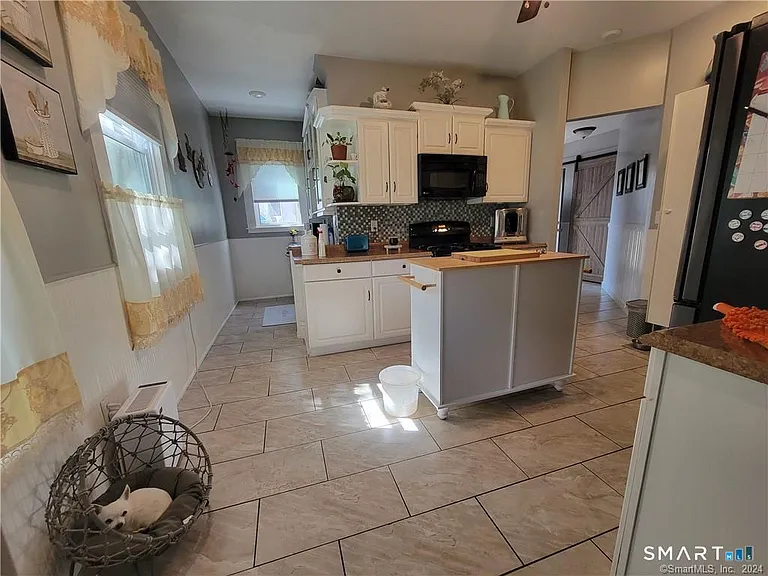 261 Willow St #2 — Photo 6