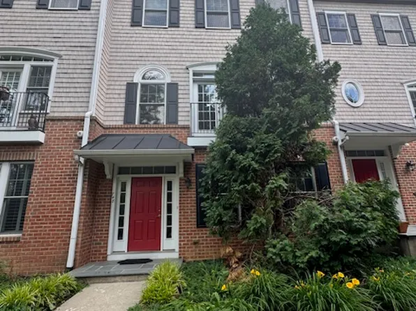 748 Moore Ave, Bryn Mawr, PA 19010