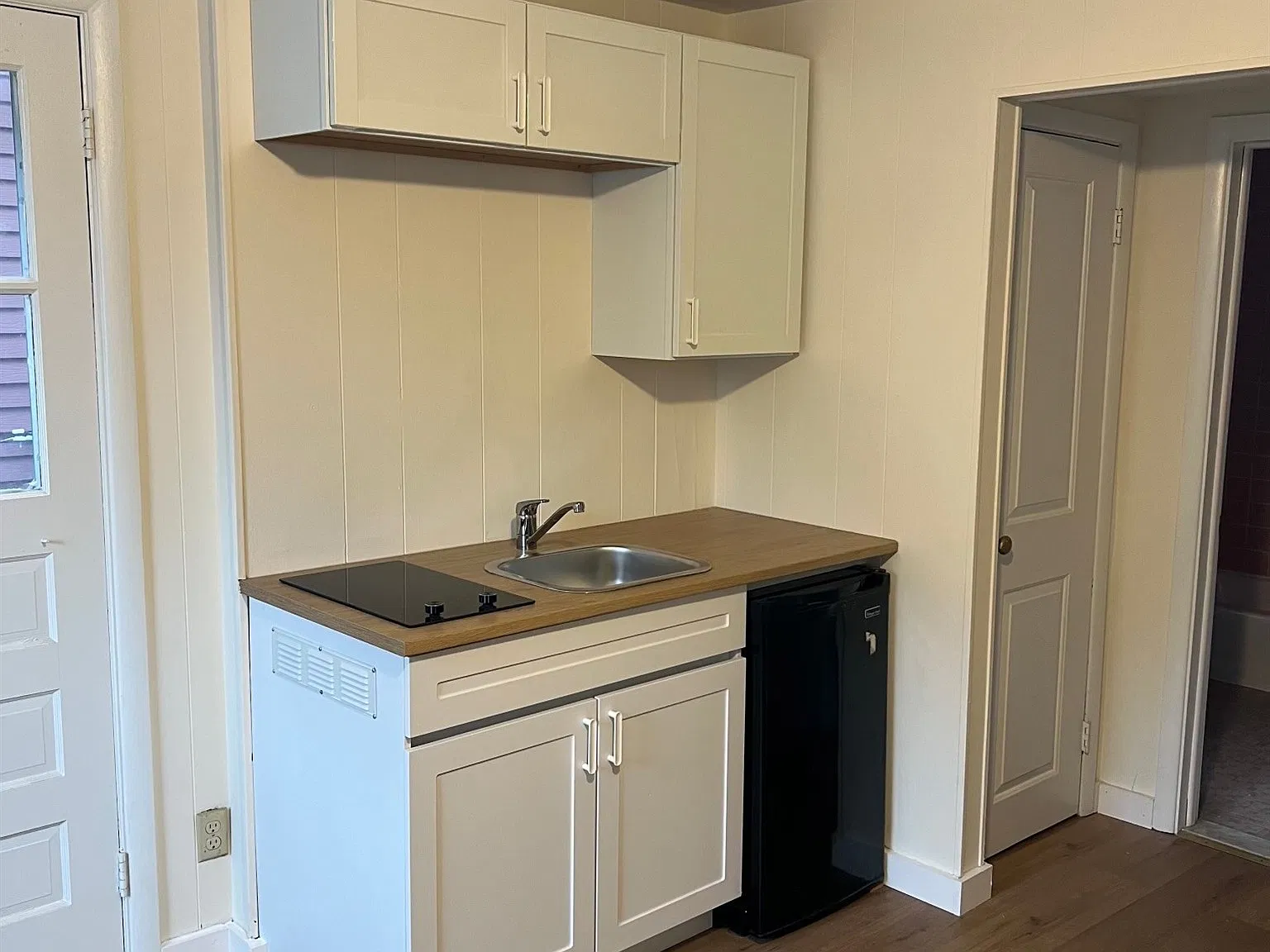 Studio, 450 sqft, $1,850 — Photo 3