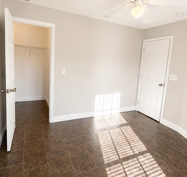 111 Homer Ave S — Photo 8
