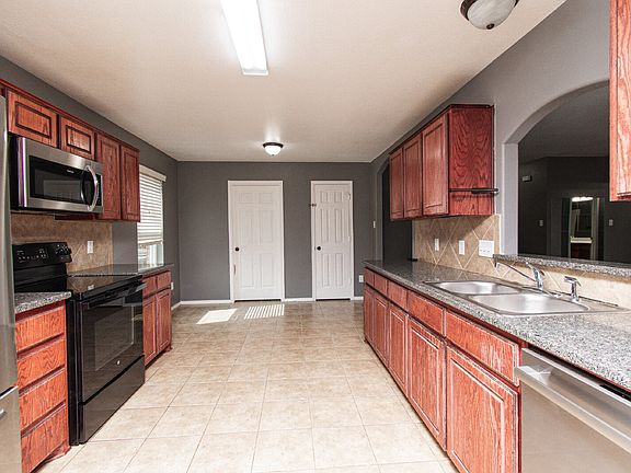 5th image of 3200 Alamocitos Creek Dr