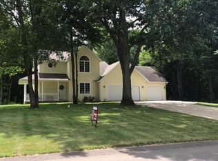 4467 Walkers Ridge Rd, Kalamazoo, MI 49009