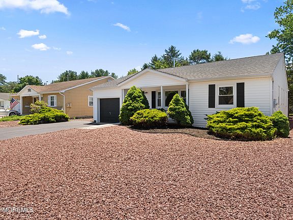 2nd image of 33 Whitmore Drive