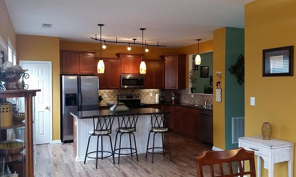 2nd image of 79 Brookford Way
