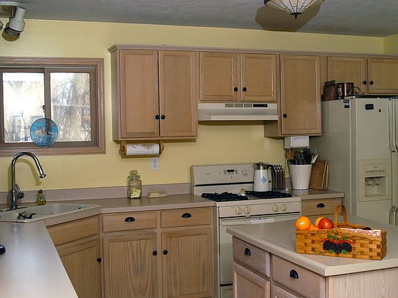 Spacious Kitchen