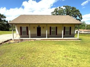 1434 W College St, Ozark, AR 72949