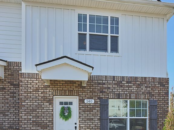 2nd image of 140 Dry Creek Commons Dr