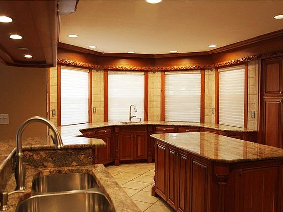 4th image of 13525 Indian Oaks Trl