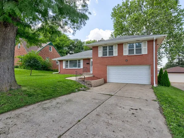 701 Clegg Rd, West Des Moines, IA 50265