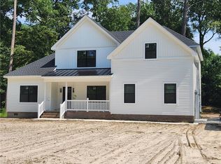 2430 Ballahack Rd, Chesapeake, VA 23322