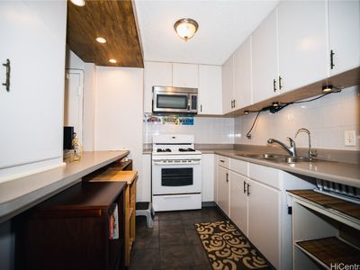 2465 Kuhio Ave #320, Honolulu, HI, 96815