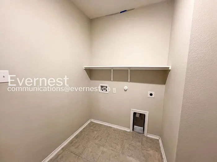 13700 Vigilance St — Photo 16