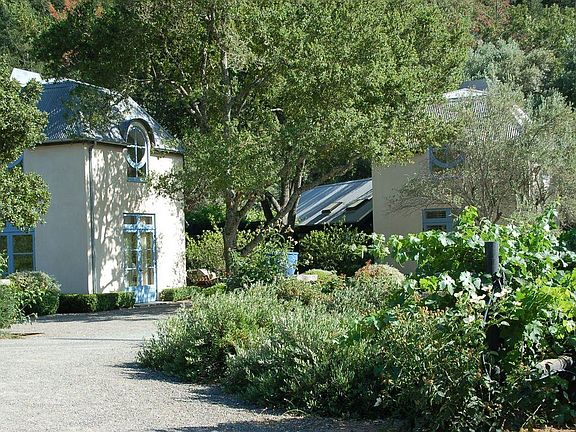 APPROACHING RESIDENCES