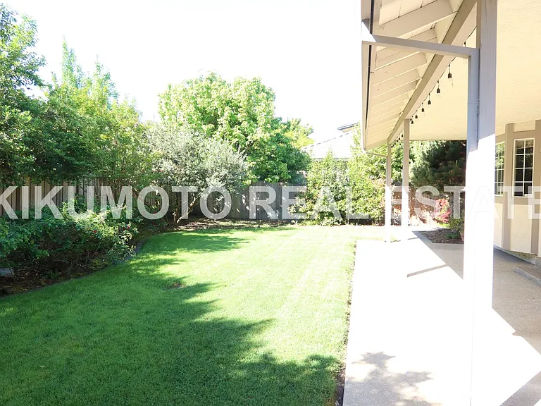 808 Cobble Cove Ln — Photo 28