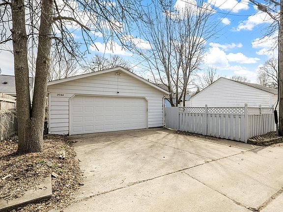 5th image of 2944 Zarthan Ave S