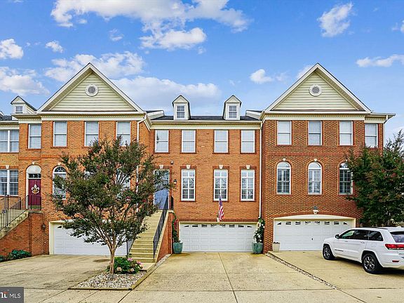 3rd image of 25857 Kirkwood Sq