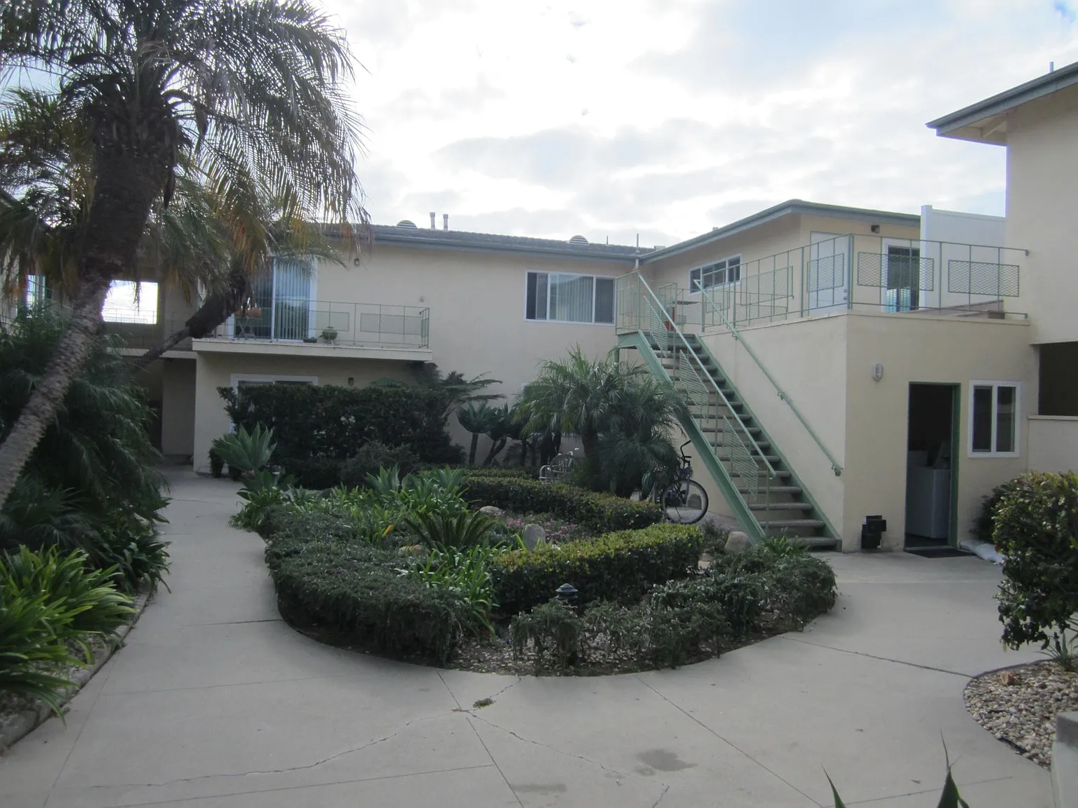 2 bed, $4,250 — Photo 2