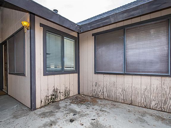 3rd image of 43303 43rd St W