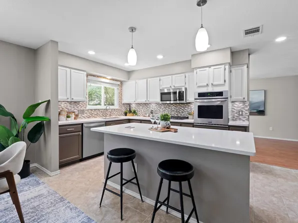 1401 Deer Ledge Trl, Cedar Park, TX 78613