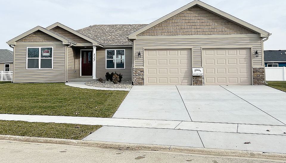 1st image of 527 Jade Dr