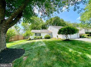 223 E Juniper Ave, Sterling, VA 20164