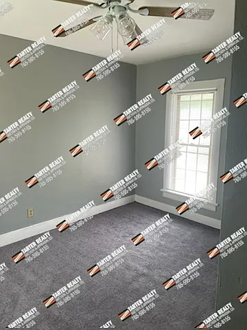 309 E North St — Photo 6