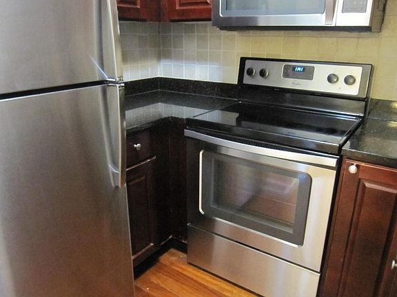 5th image of 230 Willard St Unit 306
