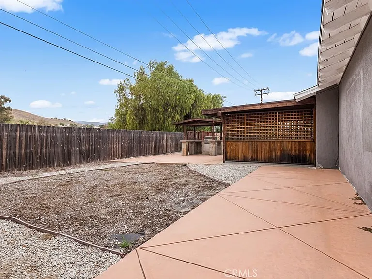 3554 Royal Ave — Photo 5