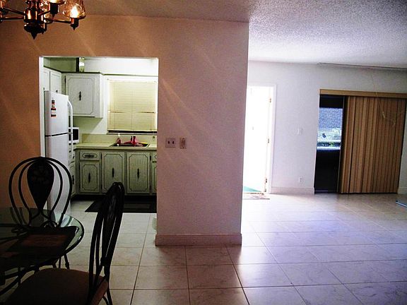 5th image of 14748 Canalview Dr