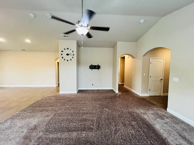 9223 Oak Garden Ln — Photo 12