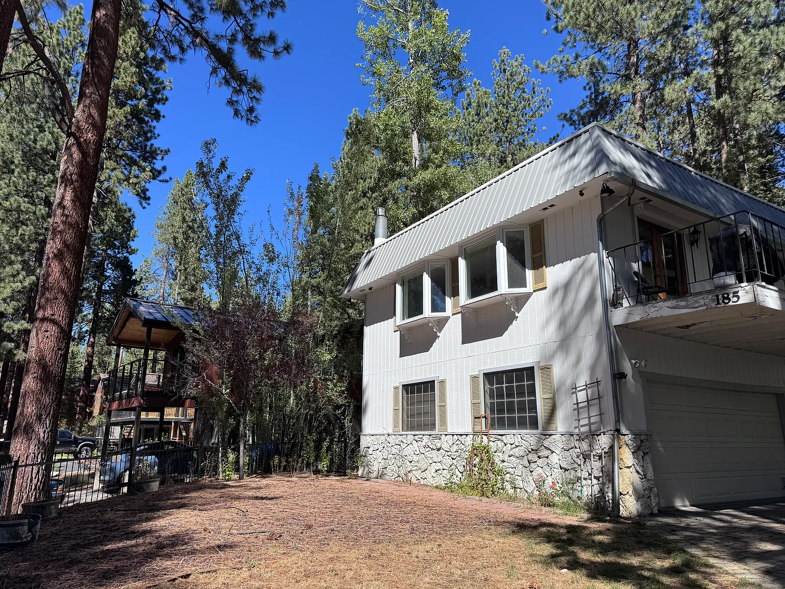4 bed, 2.5 bath, 2448 sqft, $4,200 — Photo 2