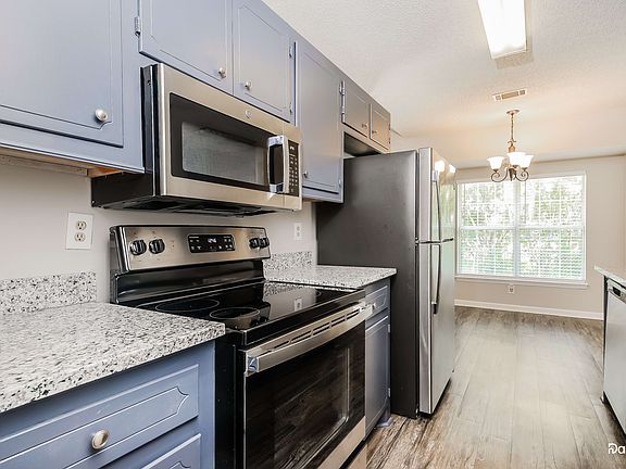 4th image of 104 Two Hitch Rd