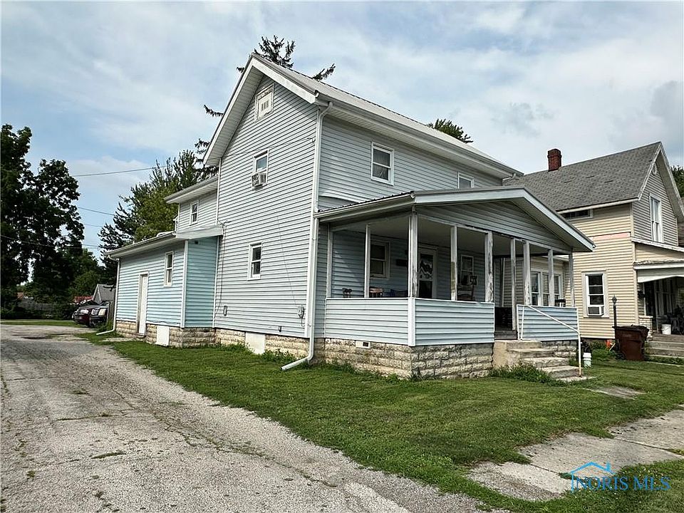 2nd image of 220 E High St
