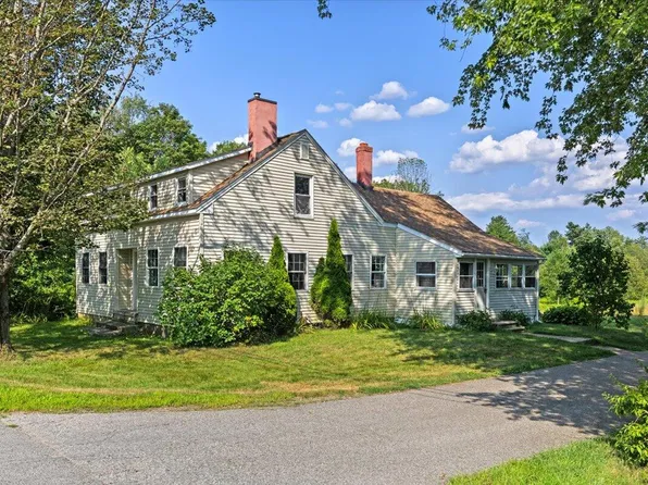 379 Narragansett Trail, Buxton, ME 04093