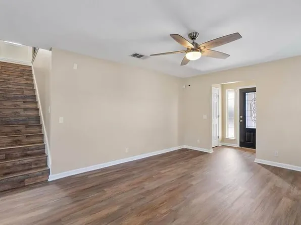 112 Lakemont Dr, Hutto, TX 78634