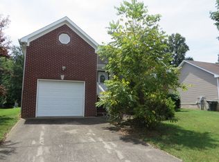 227 Green Hills Dr, Springfield, TN 37172