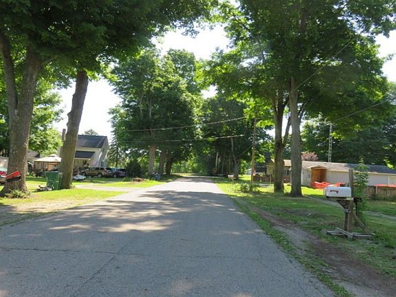 5th image of 130 Sherman St